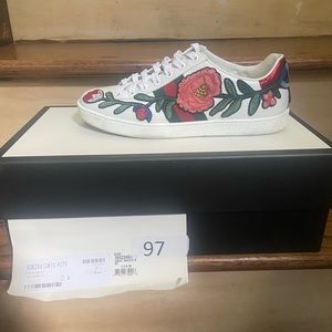 AUTHENTIC GUCCI shoes worn once